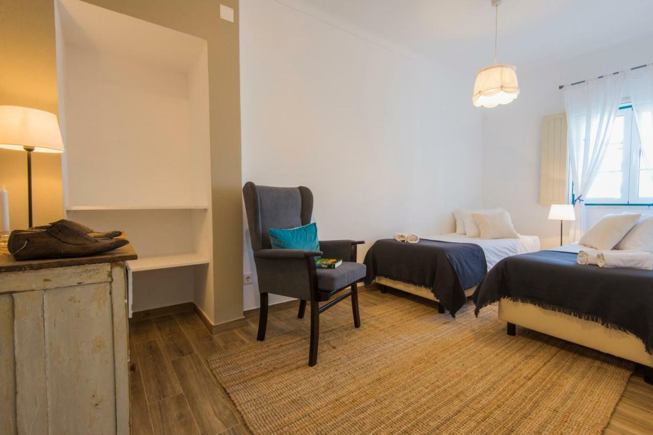 Villa com 2 Quartos e Terraço